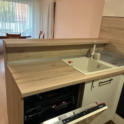 Vermietung einer hellen 2-Zimmer-Wohnung, Stadtteil Zelenika, Varna, Bulgarien